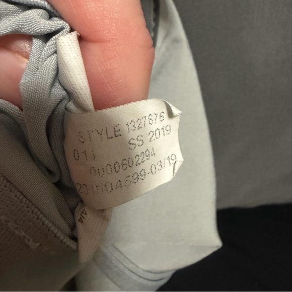 Under Armour Men's Athletic Shorts in Light Gray Size Small - Picture 8 of 8